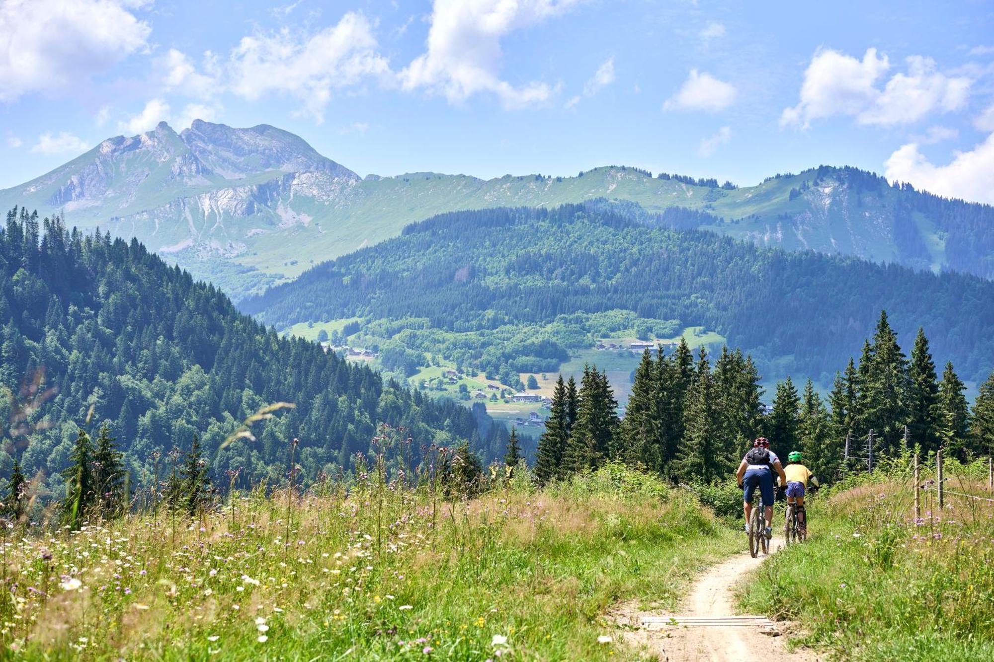 Villages Clubs Du Soleil - Morzine Exteriör bild